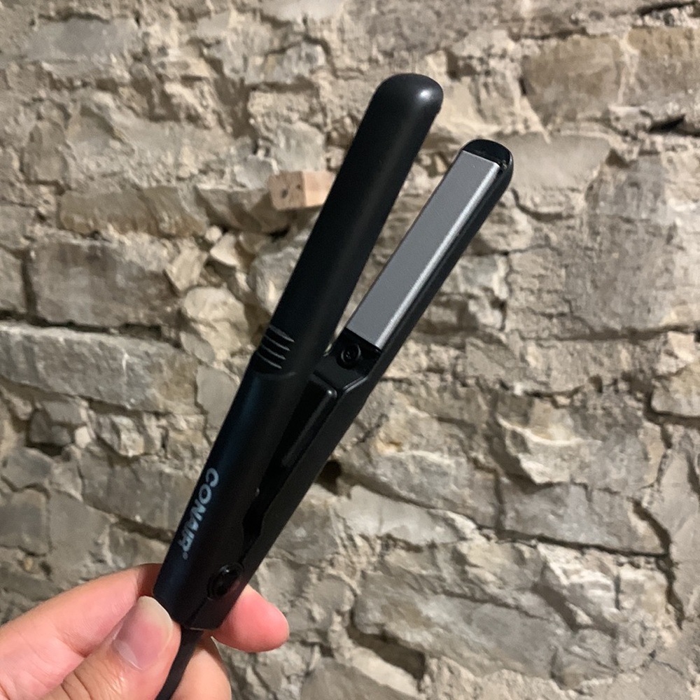 Conair mini straightner